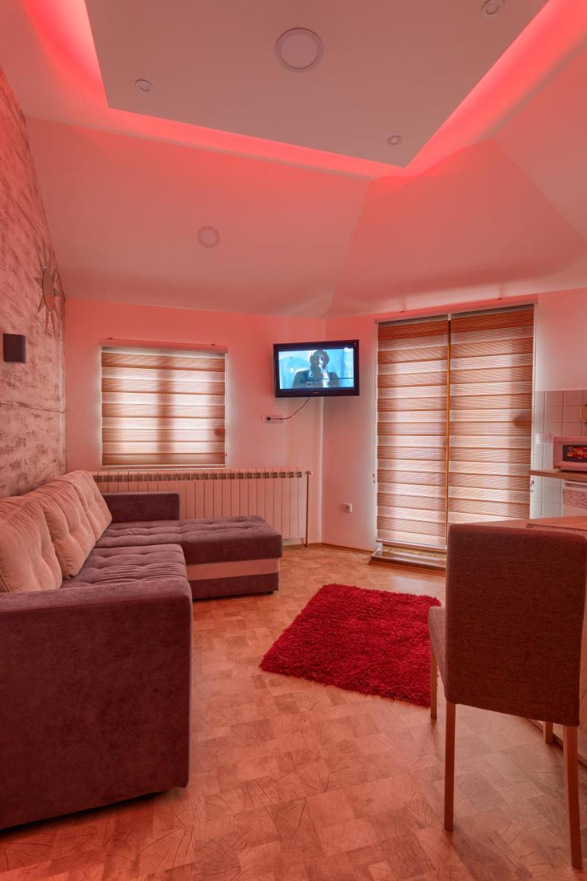 Omiljeni Apartments ズラティボール エクステリア 写真
