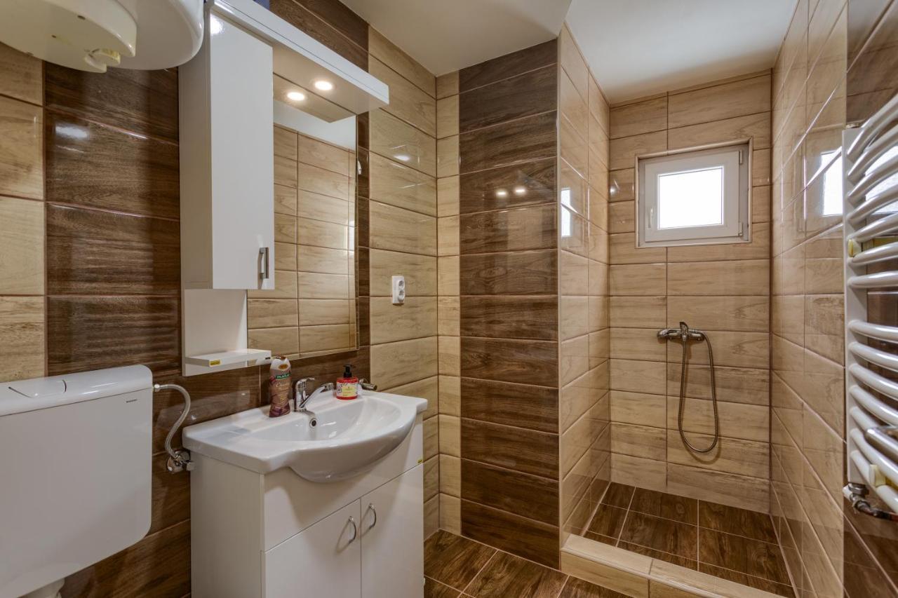 Omiljeni Apartments ズラティボール エクステリア 写真
